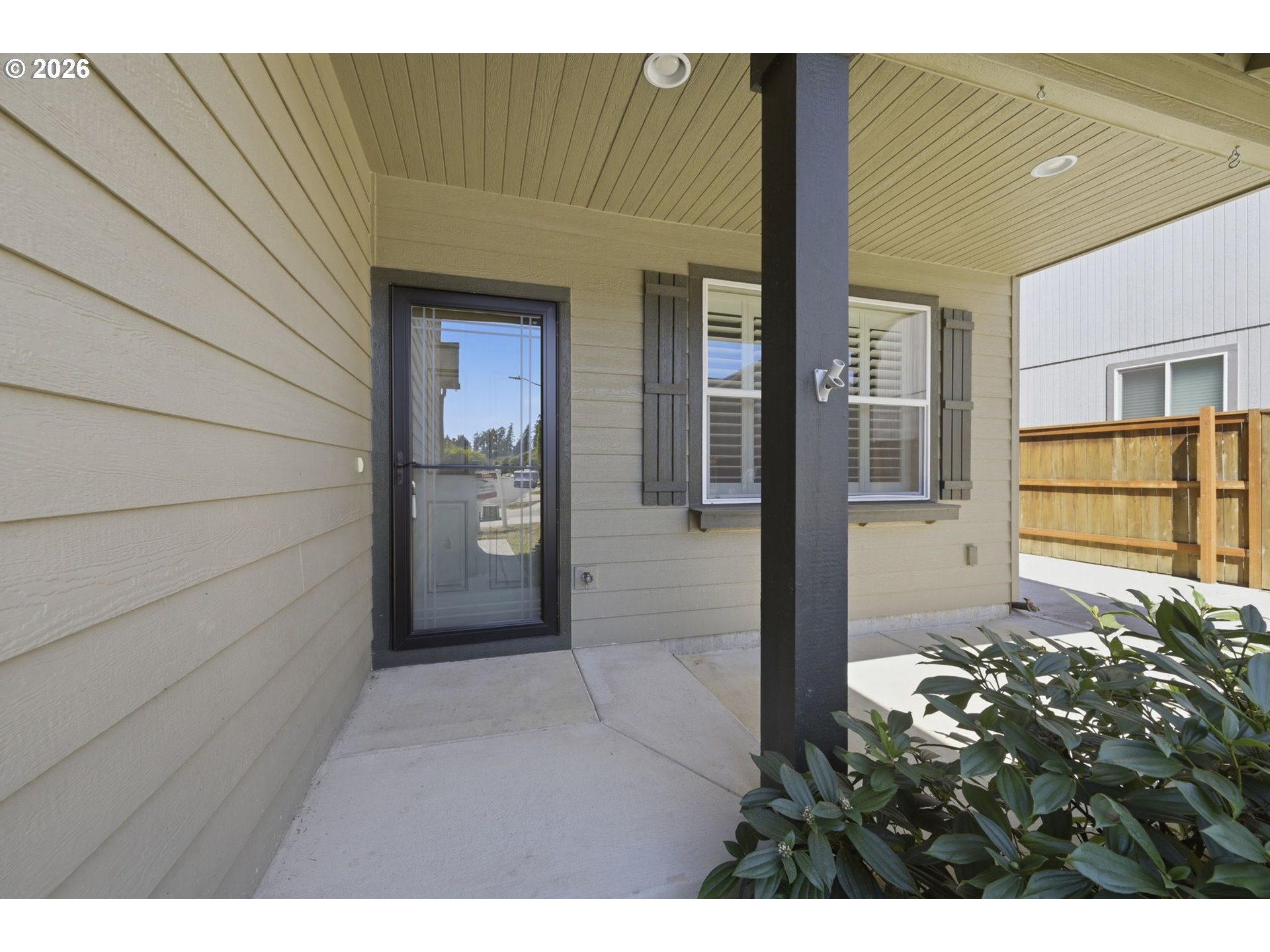 4630 Glacier Meadows Loop Springfield, OR 97478 - Photo 2 of 43 Entrance/Foyer