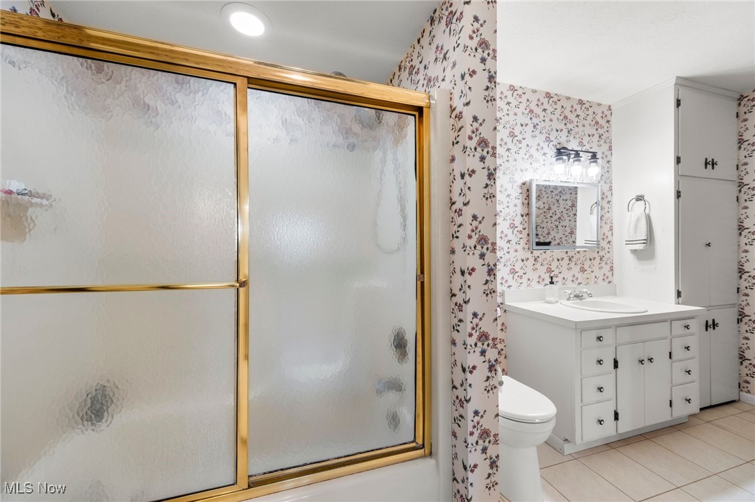 4170 Remsen Road Medina, OH 44256 - Photo 13 of 30 Generously Sized Master Bath