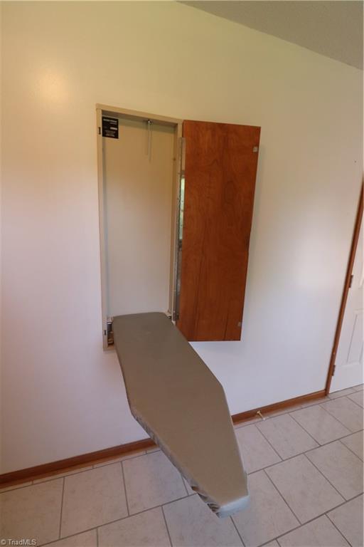 645 Lee Road Thomasville, NC 27360 - Photo 11 of 28 Gallery Image 11