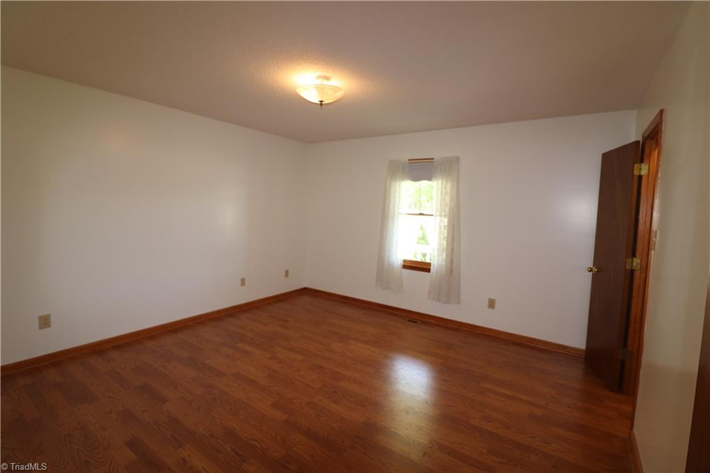 645 Lee Road Thomasville, NC 27360 - Photo 14 of 28 Gallery Image 14