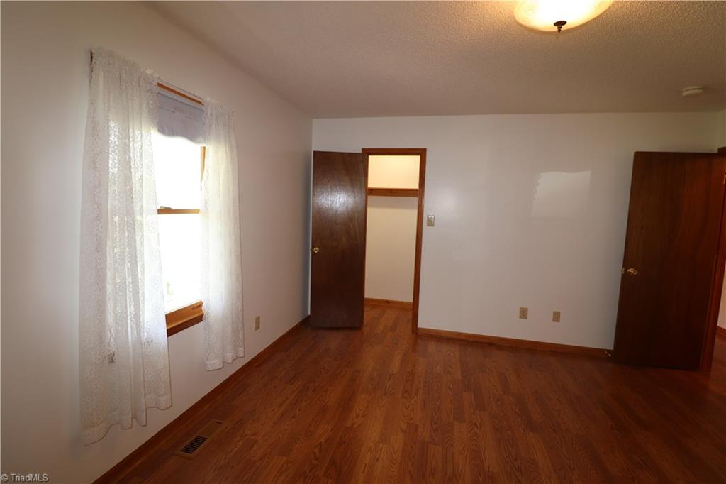 645 Lee Road Thomasville, NC 27360 - Photo 15 of 28 Gallery Image 15