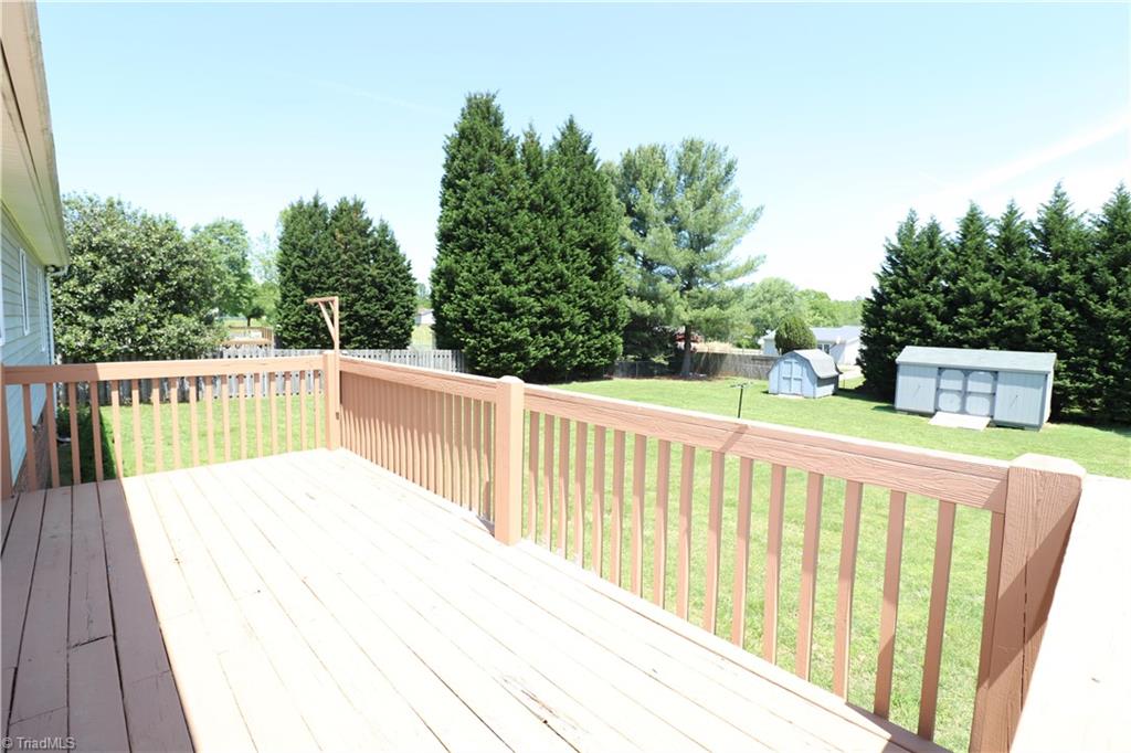 645 Lee Road Thomasville, NC 27360 - Photo 20 of 28 Gallery Image 20