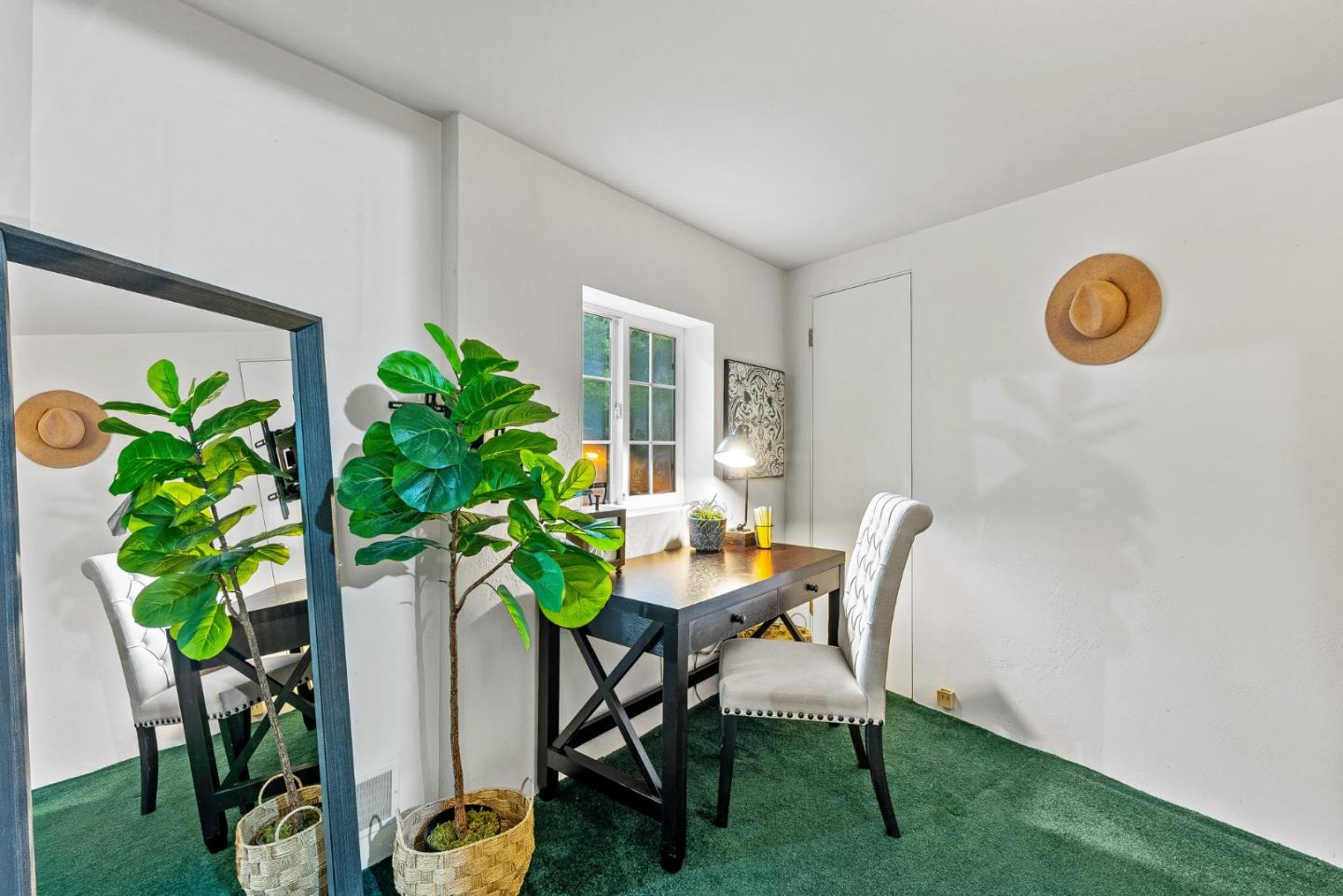 231 Aptos School Road Aptos, CA 95003 - Photo 17 of 49 a work room with furniture and a potted plant