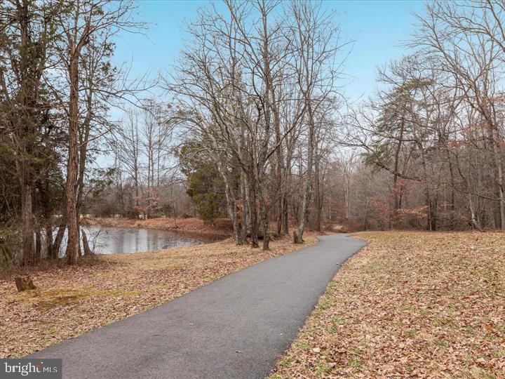 9087 Connor House Road Manassas, VA 20111 - Photo 4 of 10
