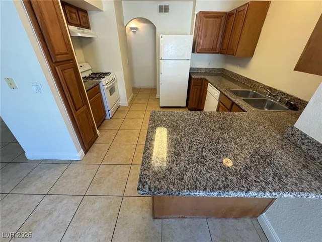 $1,230 | 6500 West Lake Mead Boulevard, Unit 107, Las Vegas, NV 89108
