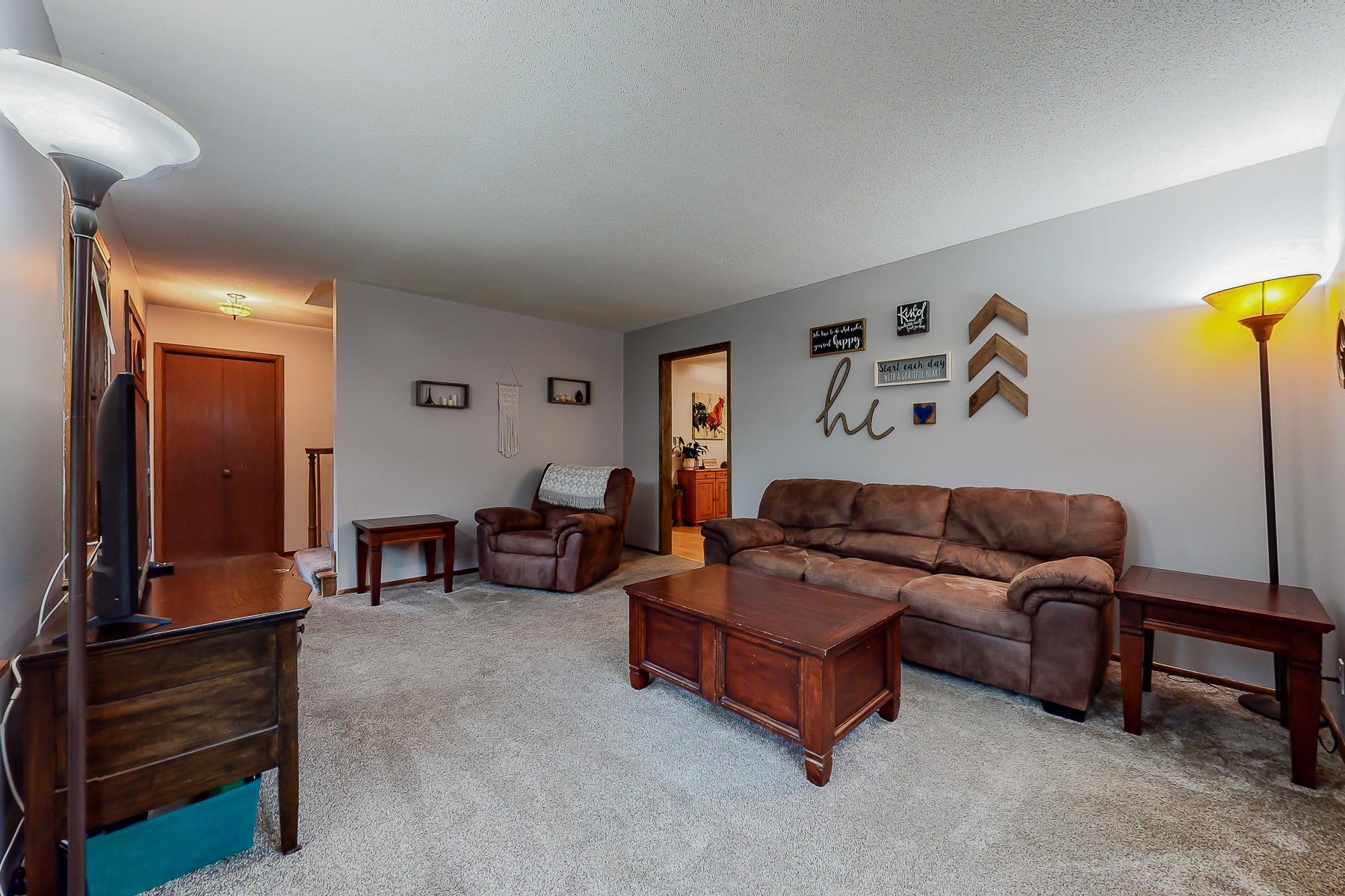3421 16th Avenue Northwest Rochester, MN 55901 - Photo 9 of 32