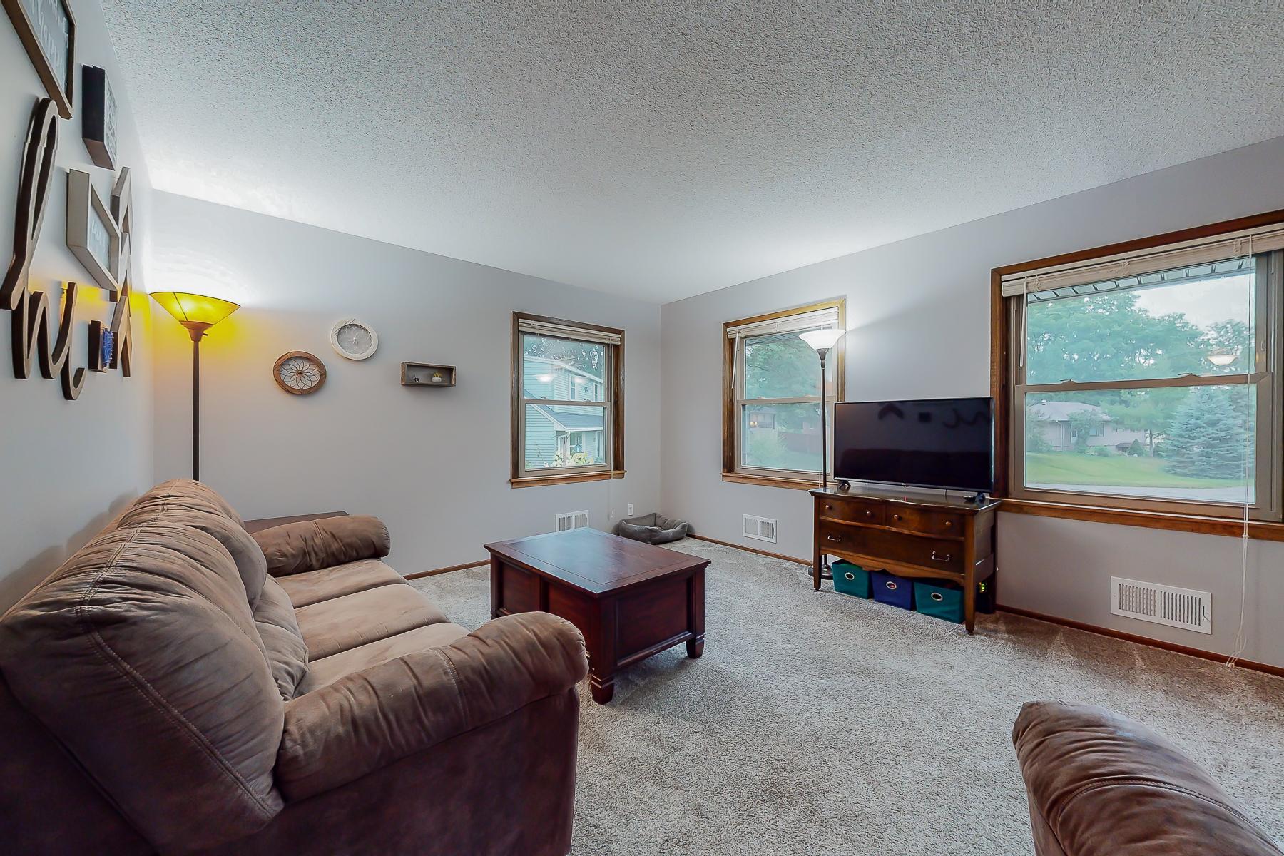 3421 16th Avenue Northwest Rochester, MN 55901 - Photo 10 of 32