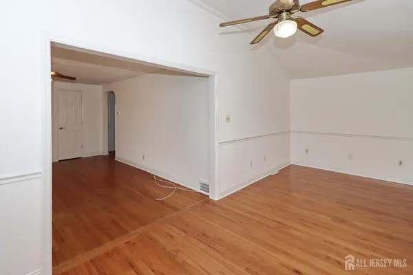 $3,800 | 2 Mohawk Drive, Cranford, NJ 07016