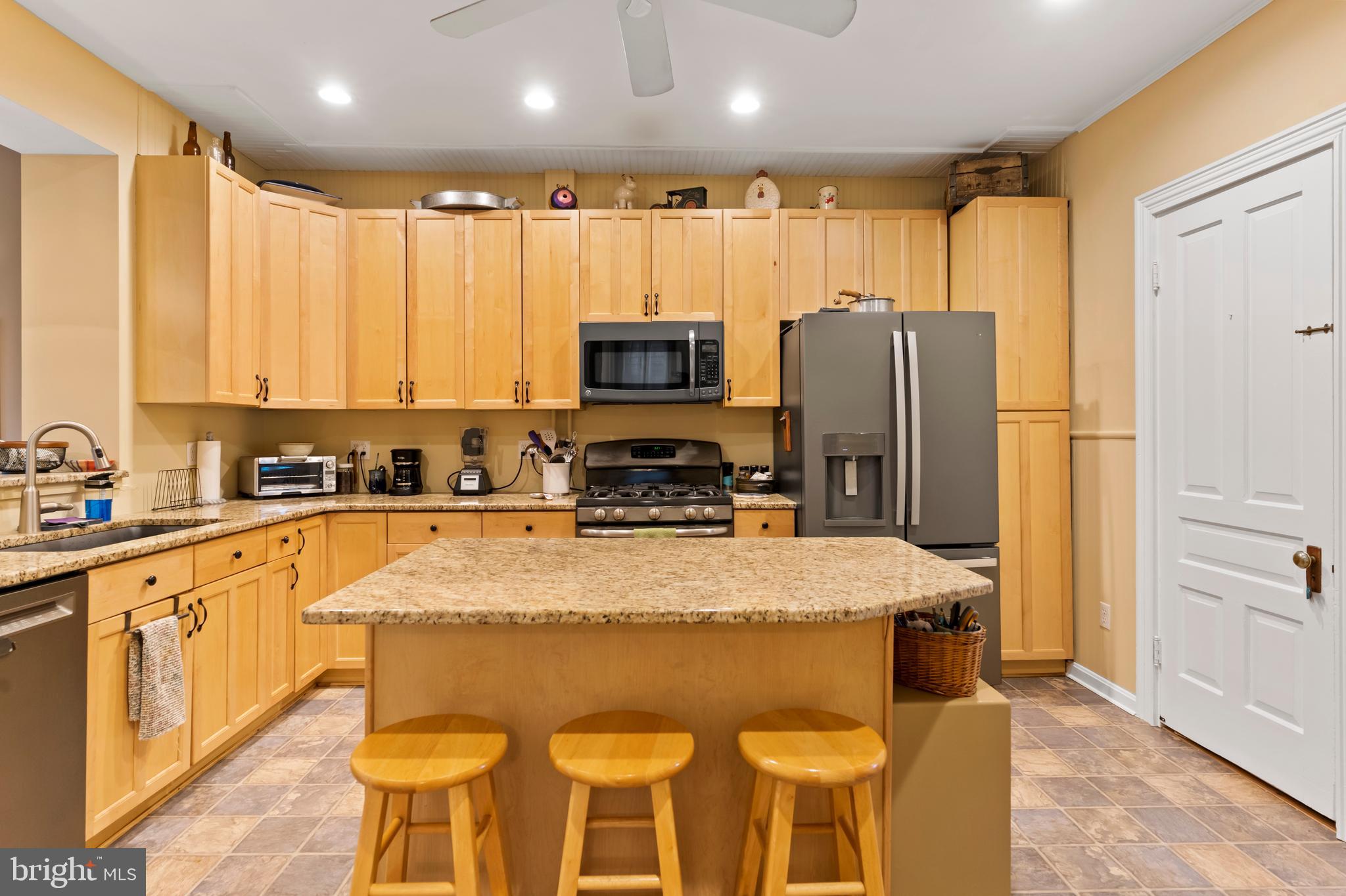 114 3rd Street Boiling Springs, PA 17007 - Photo 17 of 51