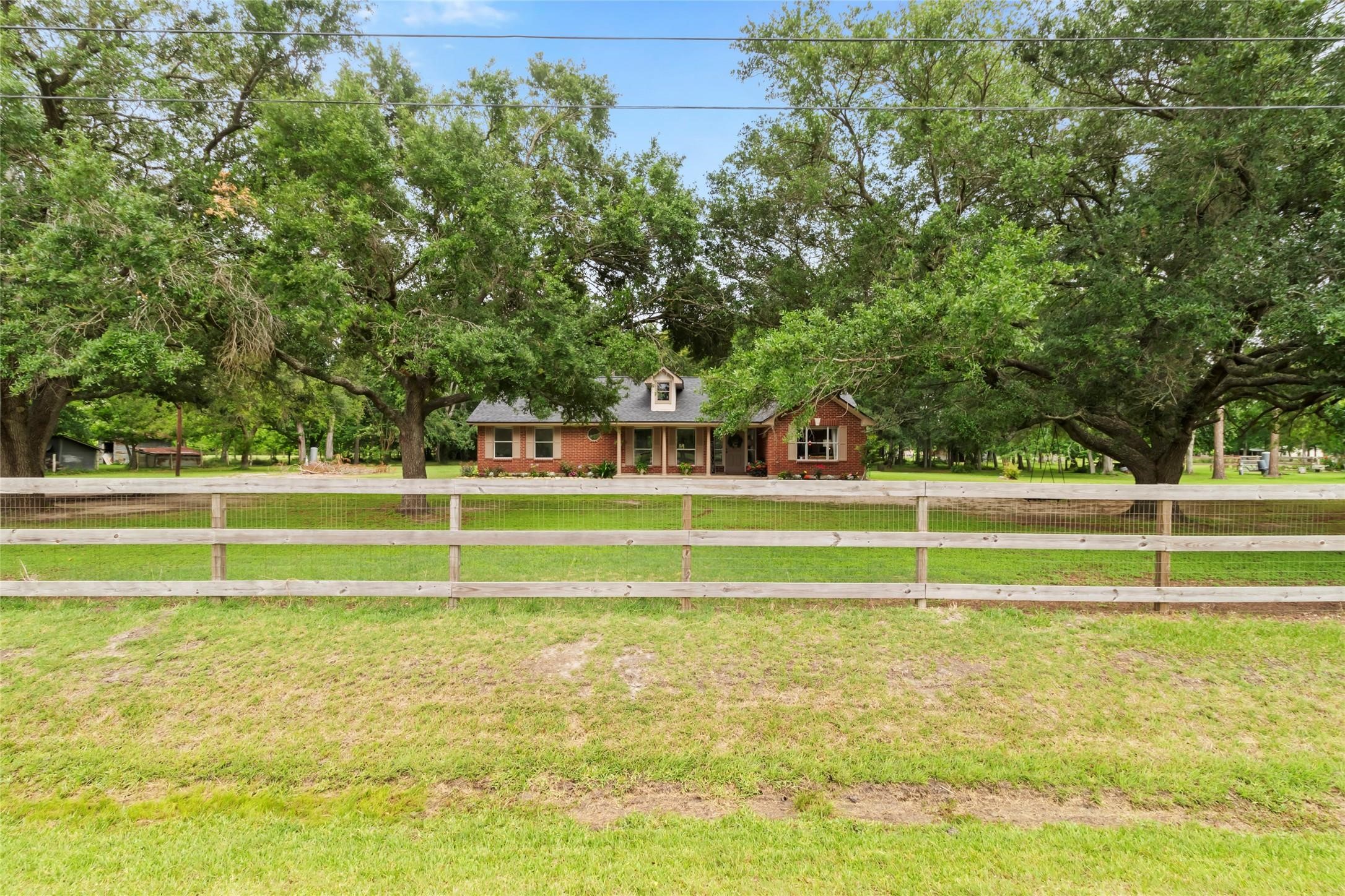 9528 Gates Loop Manvel, TX 77578 - Photo 20 of 23