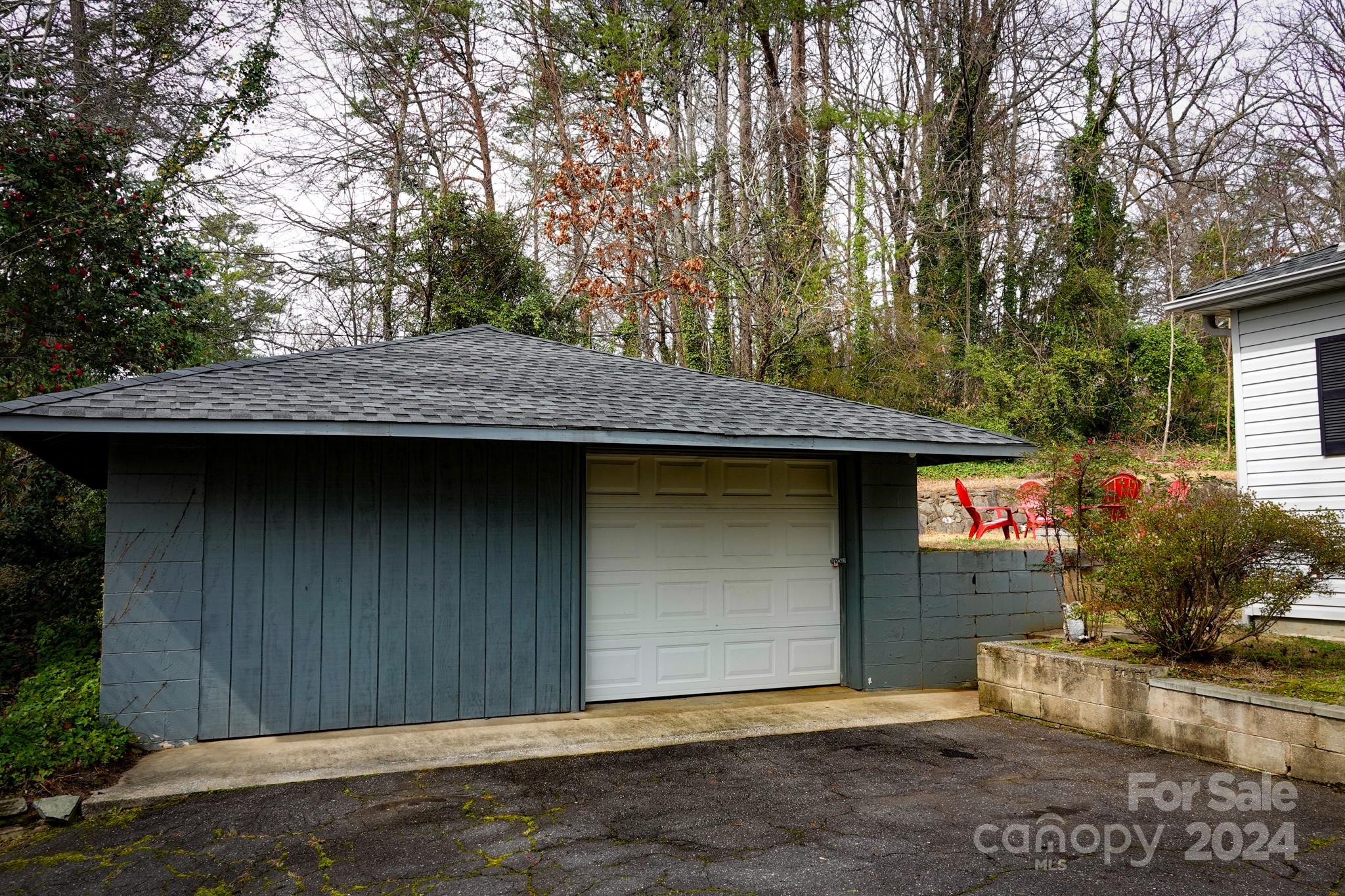 180 Hidden Hill Road Tryon, NC 28782 - Photo 5 of 15