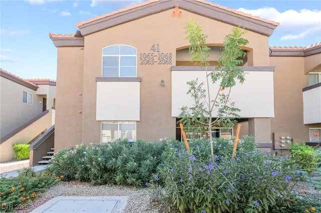 $1,350 | 9000 South Las Vegas Boulevard, Unit 2068, Las Vegas, NV 89123
