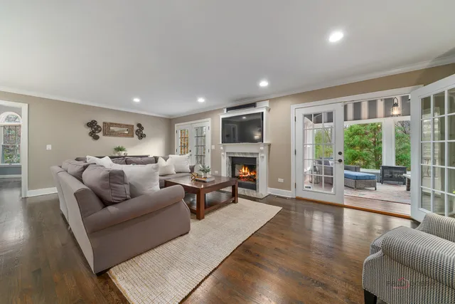 $949,000 | 15393 West Oak Spring Road, Libertyville, IL 60048