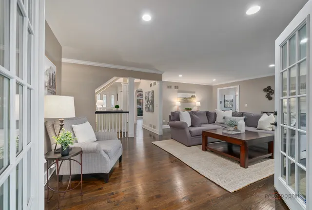 $949,000 | 15393 West Oak Spring Road, Libertyville, IL 60048