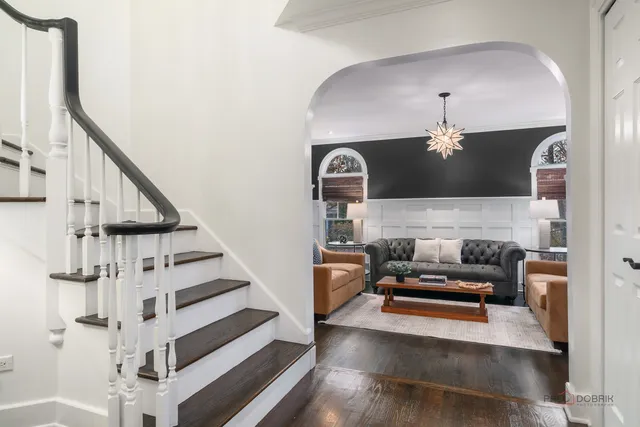 $949,000 | 15393 West Oak Spring Road, Libertyville, IL 60048