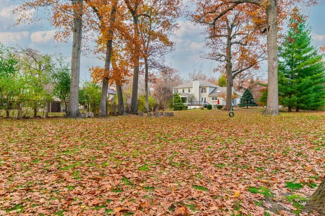 $949,000 | 15393 West Oak Spring Road, Libertyville, IL 60048