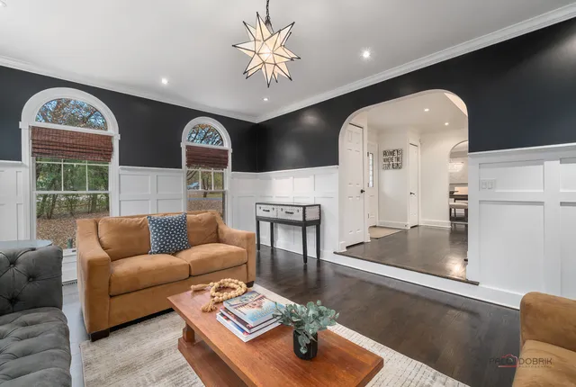 $949,000 | 15393 West Oak Spring Road, Libertyville, IL 60048