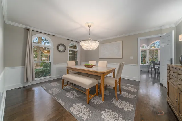 $949,000 | 15393 West Oak Spring Road, Libertyville, IL 60048