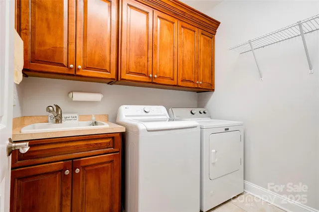 $460,000 | 128 Harbourtown Drive, Kings Mountain, NC 28086