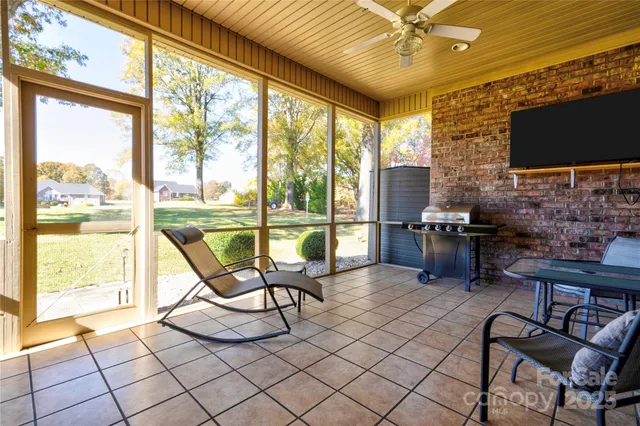 $460,000 | 128 Harbourtown Drive, Kings Mountain, NC 28086