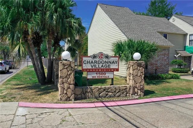 $1,700 | 1500 West Esplanade Avenue, Unit 37D, Kenner, LA 70065