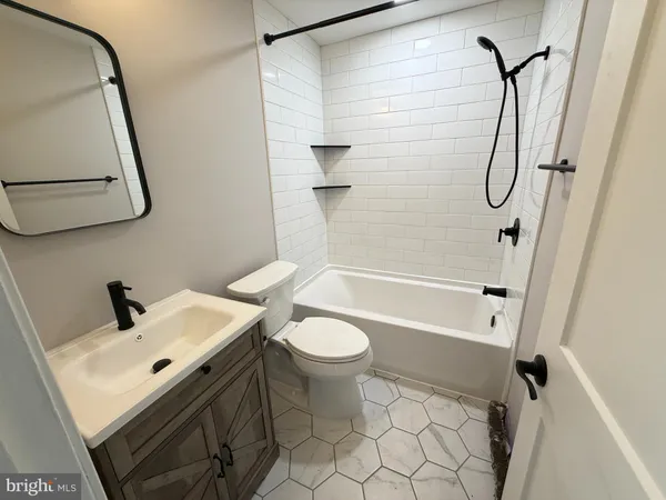 $2,200 | 359 Whites Road, Unit C, Lansdale, PA 19446