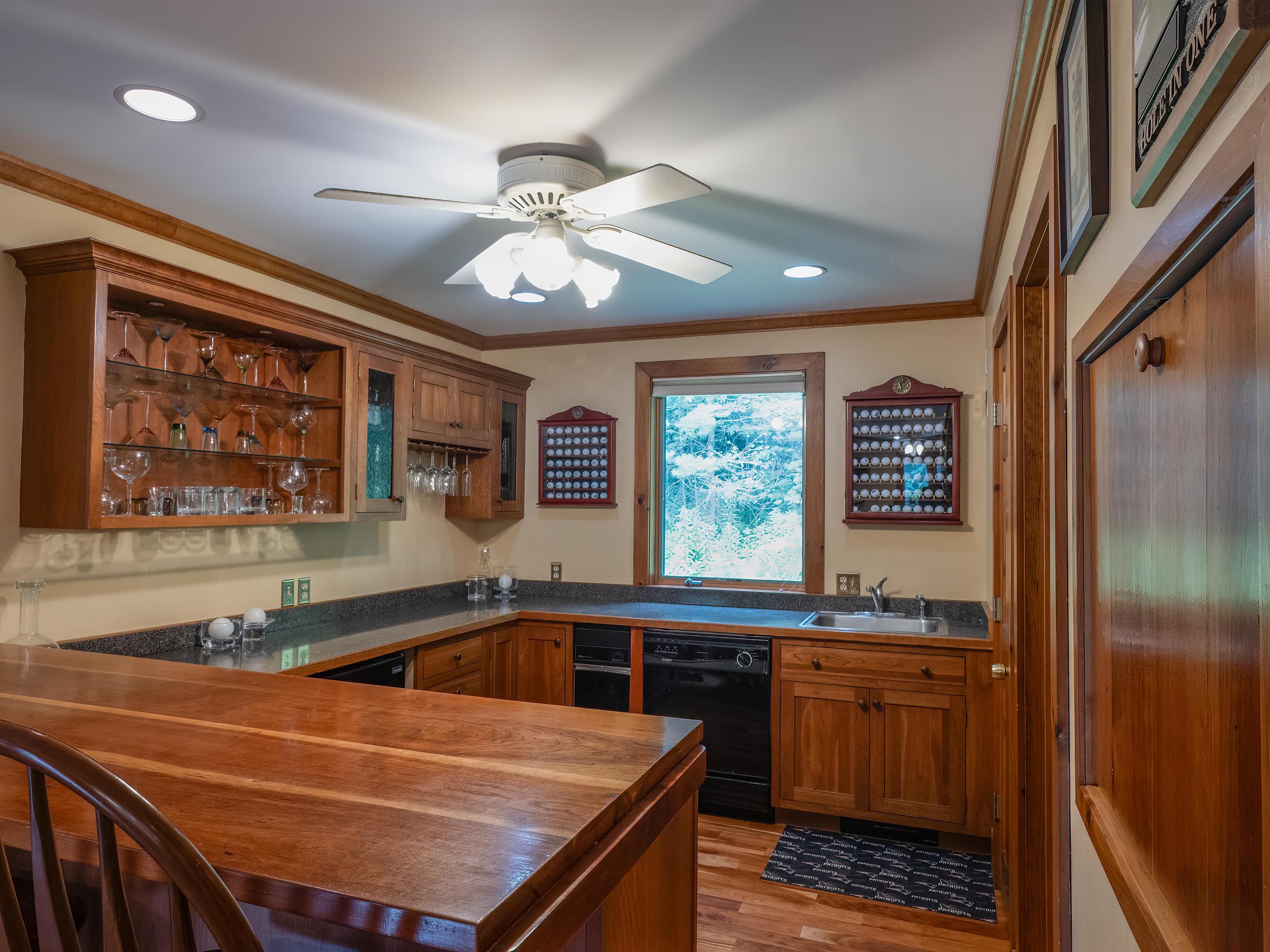 406 Tichenor Road Hartford, VT 05059 - Photo 16 of 40 Gallery Image 16
