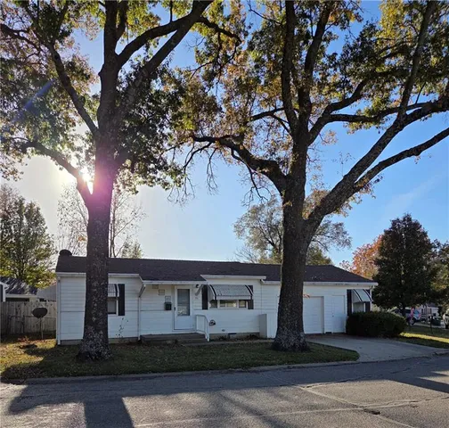 $129,000 | 1711 Lockhart Lane, Osawatomie, KS 66064