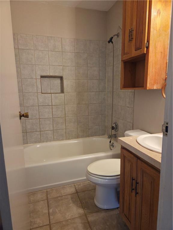 1711 Lockhart Lane Osawatomie, KS 66064 - Photo 9 of 14