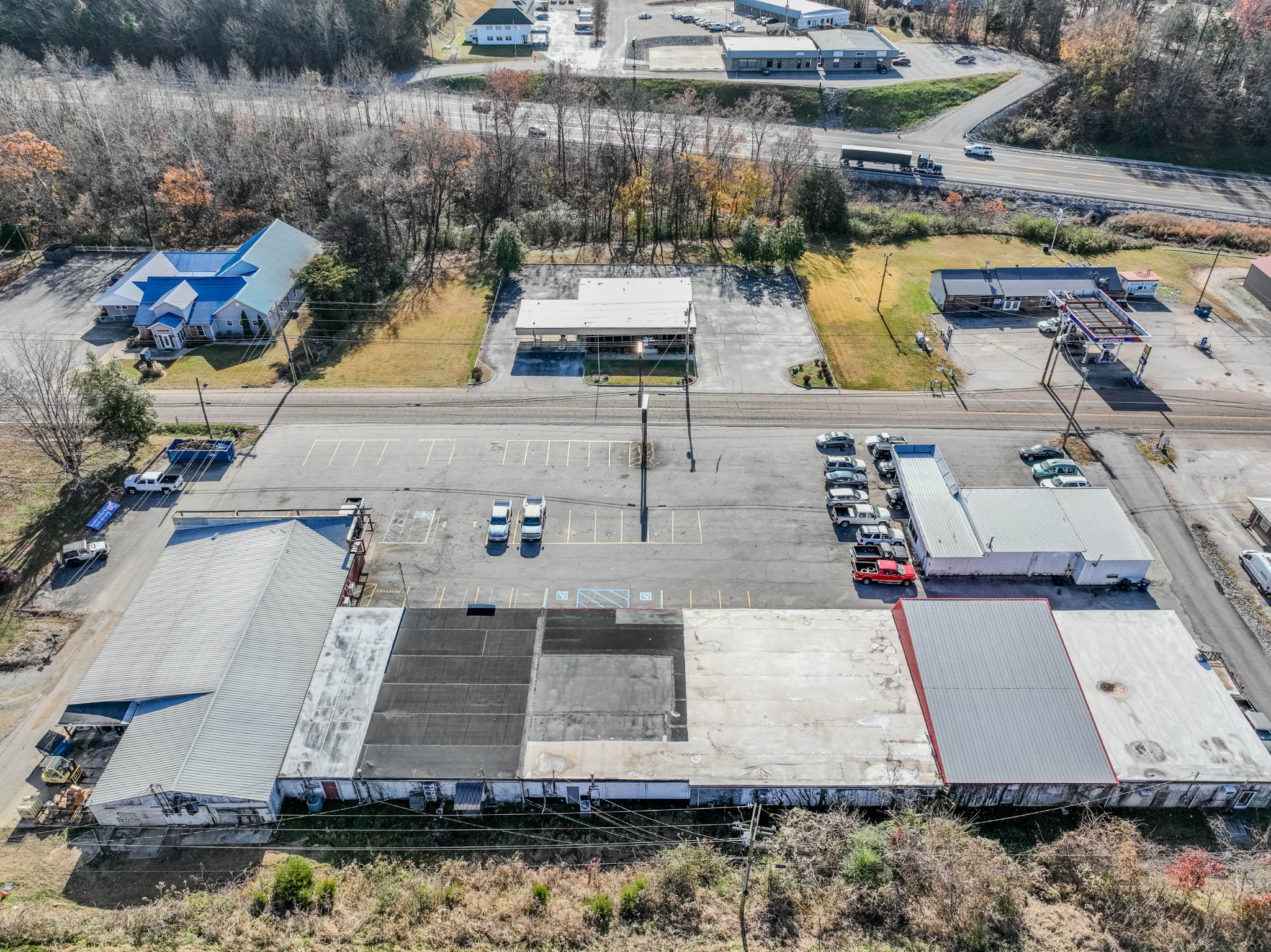 721 State Highway 99 Waynesboro, TN 38485 - Photo 22 of 24 a view of a water fountain
