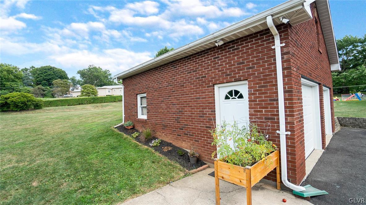 3267 Bingen Road Bethlehem, PA 18015 - Photo 28 of 31 Oversized 2 car garage w/walk-in door and remote c
