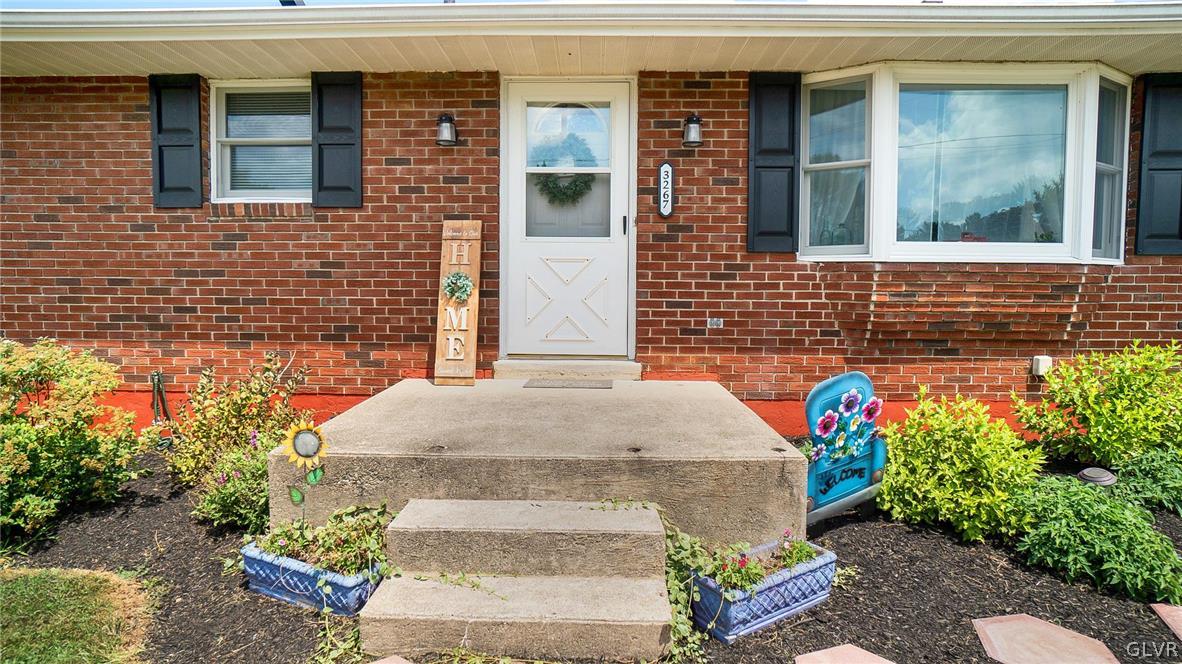 3267 Bingen Road Bethlehem, PA 18015 - Photo 4 of 31 Gallery Image 4