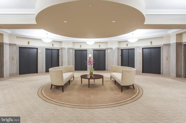 $300,000 | 1600 Arch Street, Unit 704, Philadelphia, PA 19103