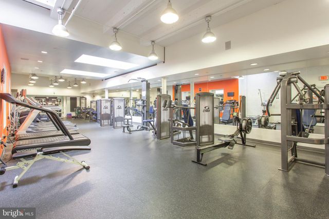 $300,000 | 1600 Arch Street, Unit 704, Philadelphia, PA 19103