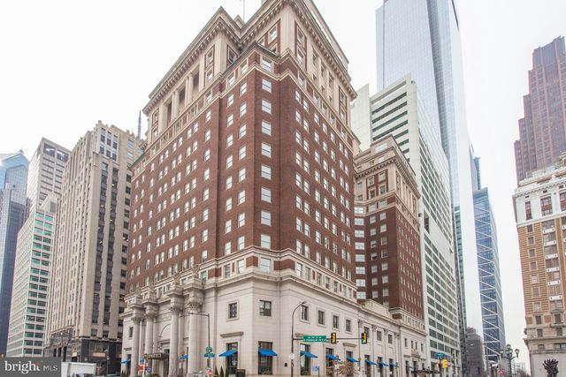 $300,000 | 1600 Arch Street, Unit 704, Philadelphia, PA 19103