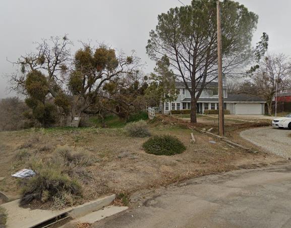 22948 Rim Way Tehachapi, CA 93561 - Photo 5 of 16 a view of outdoor space with trees
