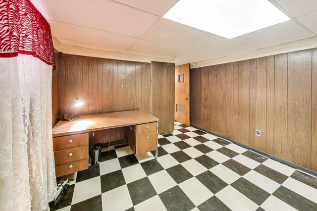 $239,900 | 37 East Elizabeth Street, Hammond, IN 46320