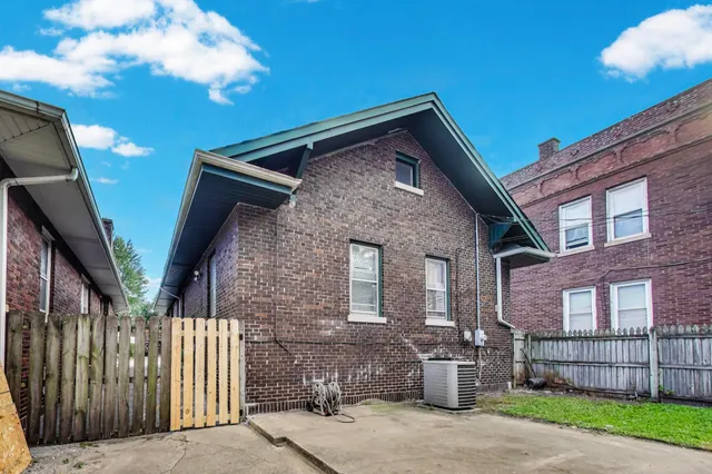 $239,900 | 37 East Elizabeth Street, Hammond, IN 46320