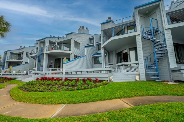 $809,000 | 900 Pinellas Bayway South, Unit 109, Tierra Verde, FL 33715