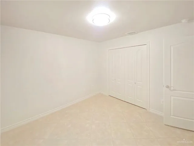 an empty room with a empty space