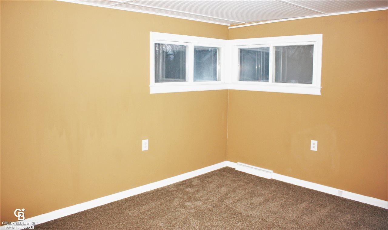 8594 Morris Road Goodells, MI 48027 - Photo 10 of 21 31369752-9.JPG
