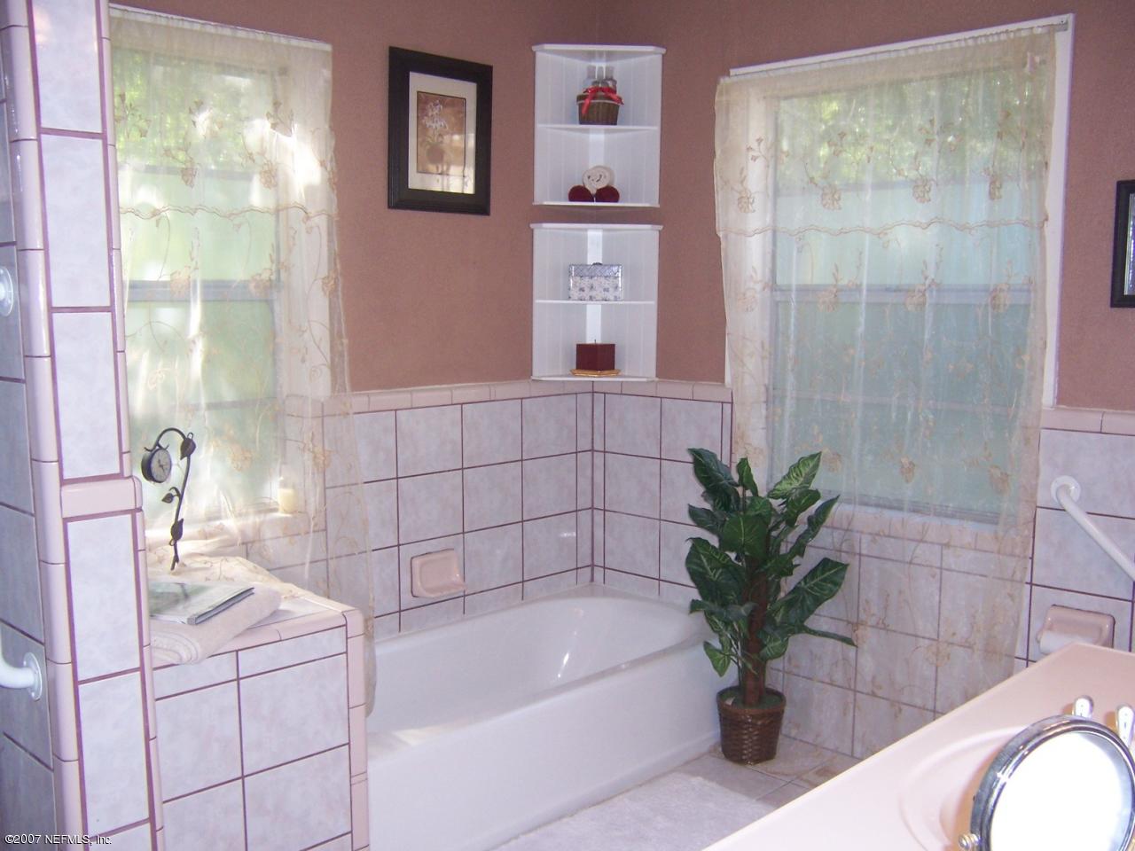 2924 Barrett Road Jacksonville, FL 32246 - Photo 8 of 12 Master bath