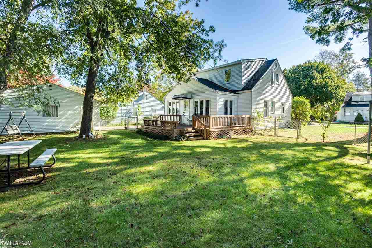 7347 Maple Road Lexington, MI 48450 - Photo 38 of 46 50060353-37.JPG