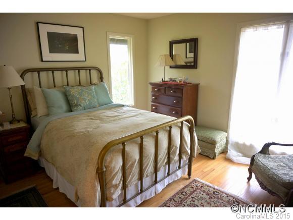 667 Cardinal Road Brevard, NC 28712 - Photo 12 of 24 Gallery Image 12
