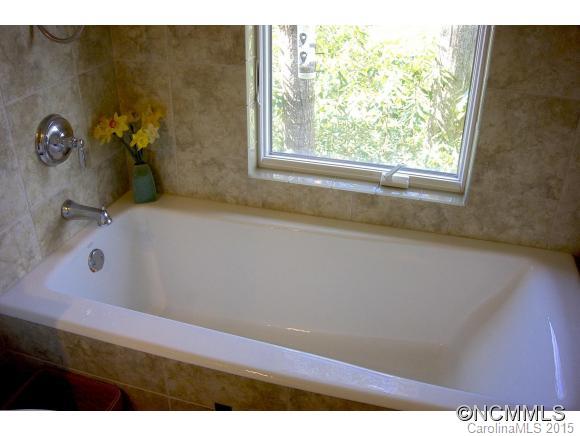 667 Cardinal Road Brevard, NC 28712 - Photo 13 of 24 Gallery Image 13