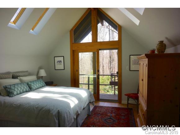 667 Cardinal Road Brevard, NC 28712 - Photo 16 of 24 Gallery Image 16