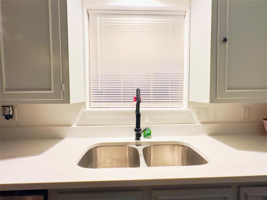 1206 Earl Street Commerce, TX 75428 - Photo 13 of 26