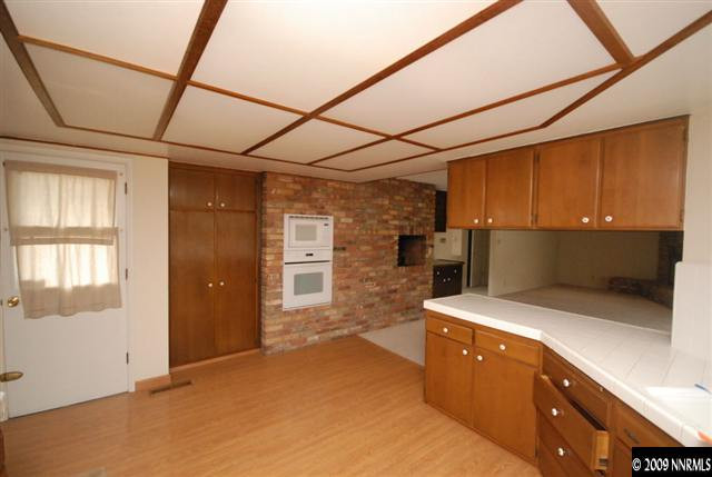 2085 Sharon Way Reno, NV 89509 - Photo 7 of 9 a view of a storage & utility room