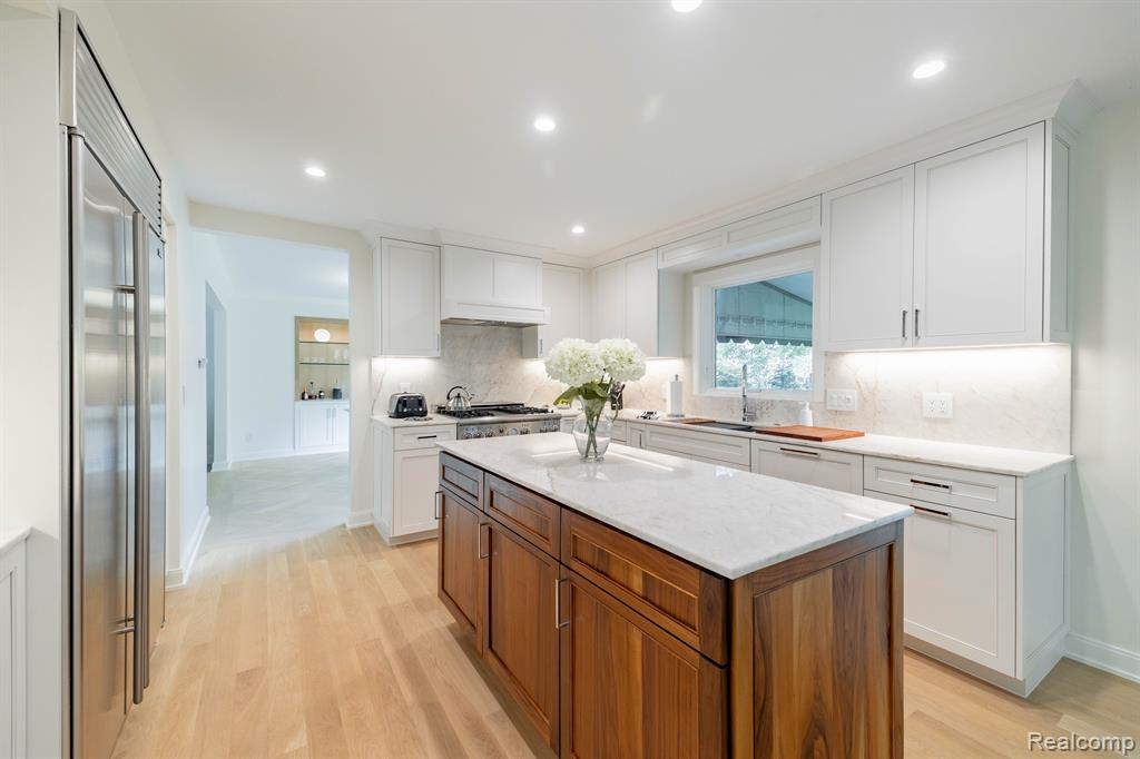 655 Canterbury Road Grosse Pointe Woods, MI 48236 - Photo 17 of 58