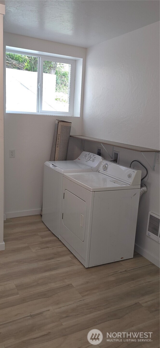 251 Spring View Place, Unit B Sequim, WA 98382 - Photo 11 of 23